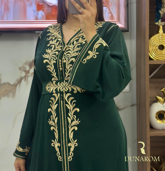 👑🔴 قفطان مغربي أنيق