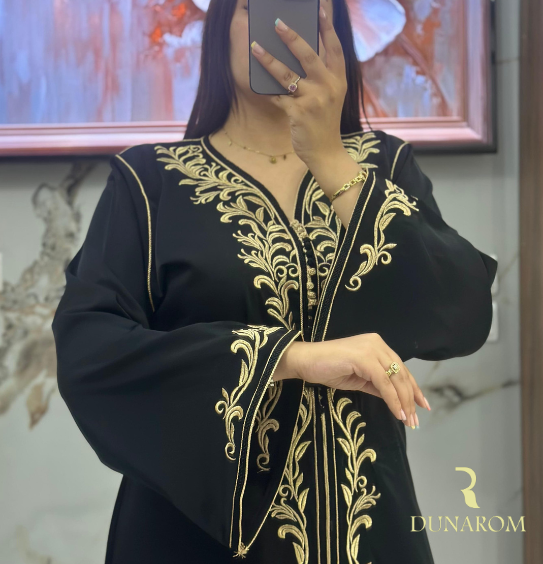 👑🔴 قفطان مغربي أنيق